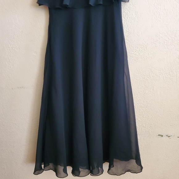 alain manoukian Midi Ruffle V-neck Dress - Picture 7 of 10